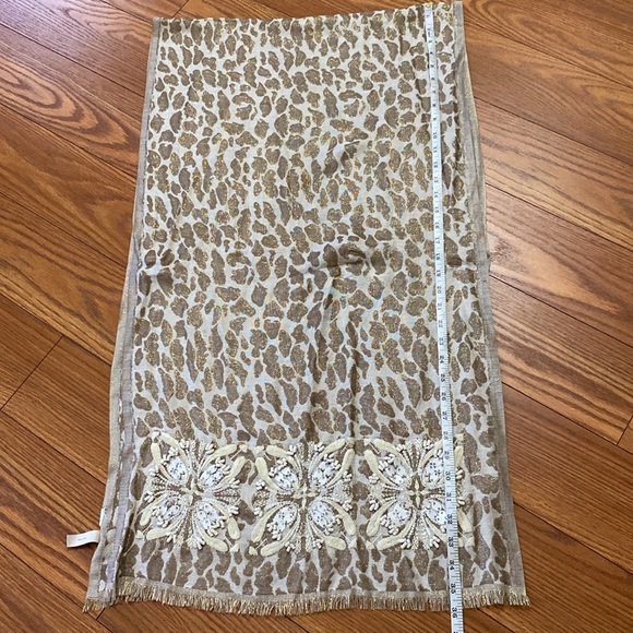 Loft by Ann Taylor gold metallic tread embroidered flower sequins shawl, scarf - Picture 14 of 17